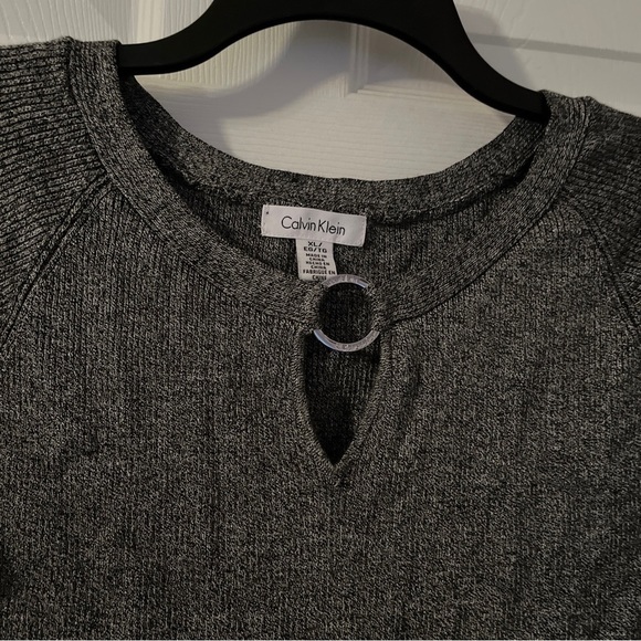 Woman’s 3/4 Sleeve Sweater - Size XL - Picture 3 of 8